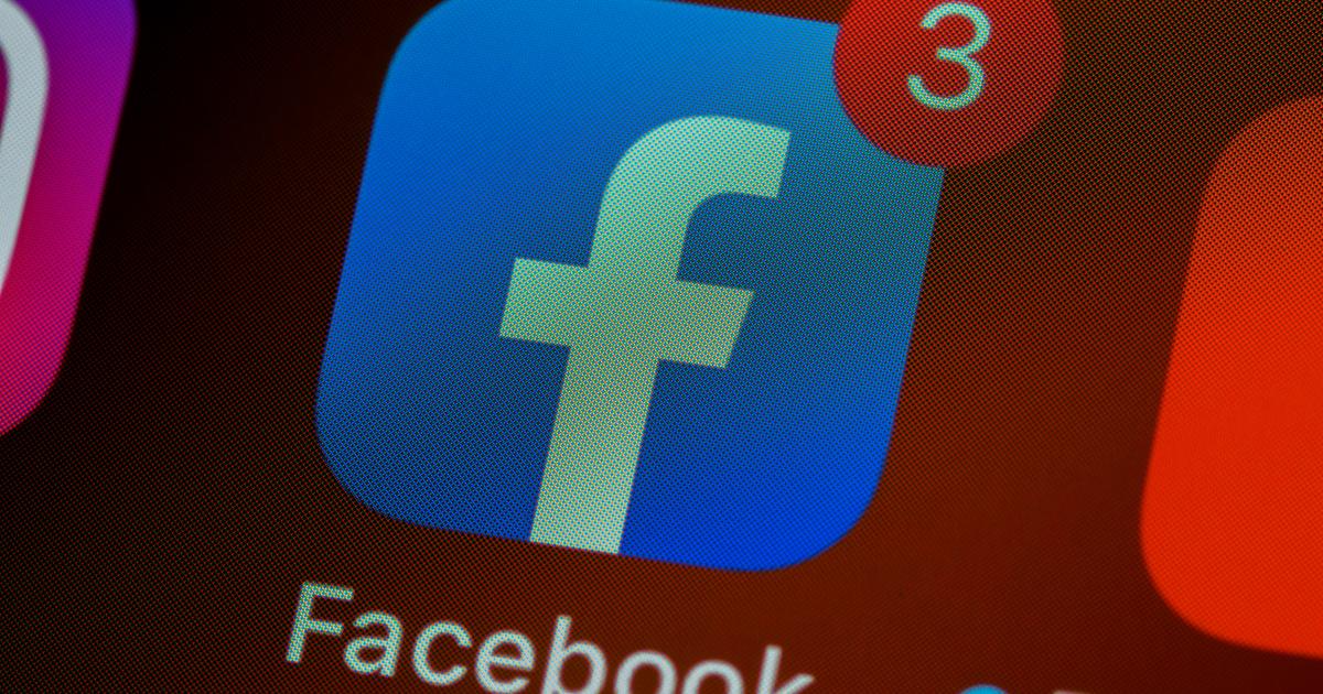 Facebook Reportedly Relaxes Hate Speech Rules To Let Some Users Call For Violence Against Russian Soldiers, Putin