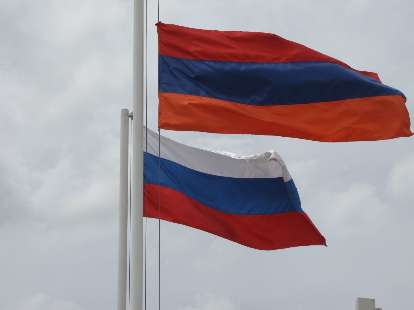 Armenian central bank chief warns of &lsquo;apocalyptic scenario&rsquo; if Russia raises gas prices